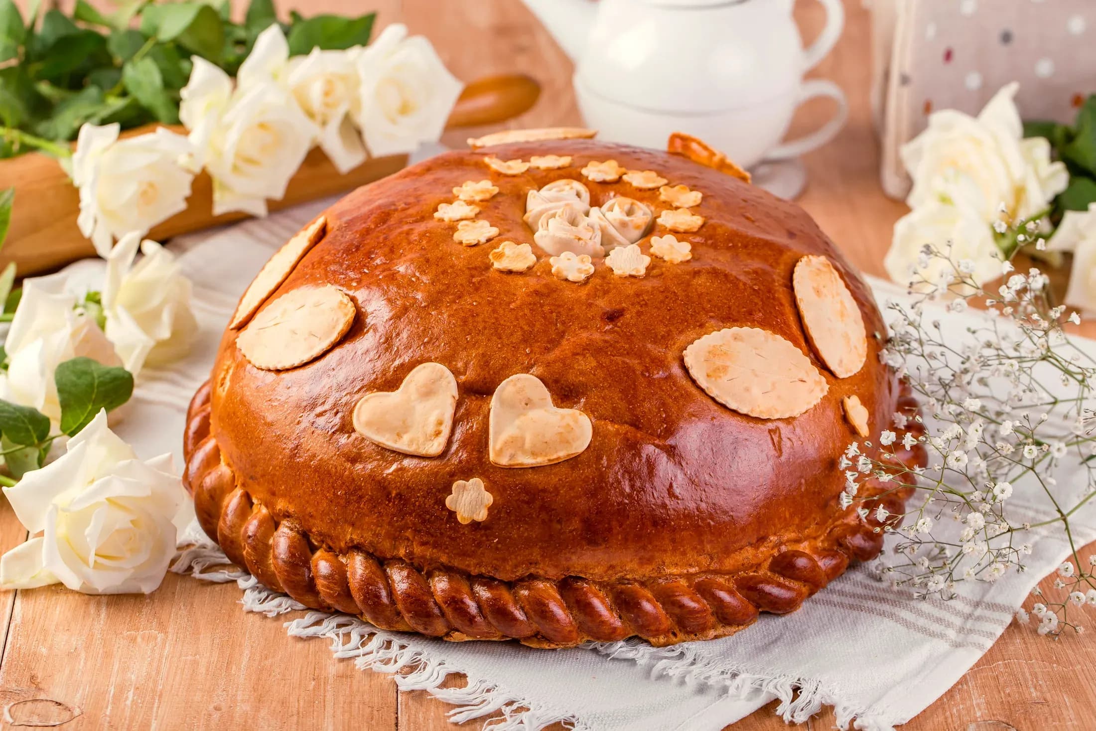La colomba con le mandorle e lo zucchero, appena sfornata