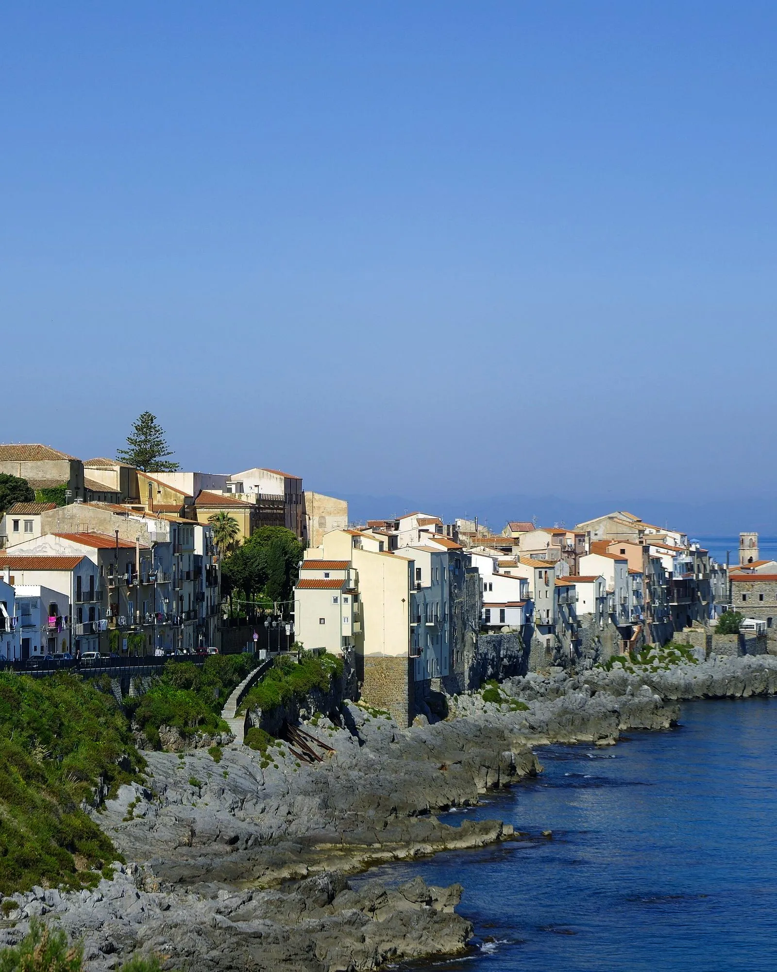 Cefalù vista dal mare